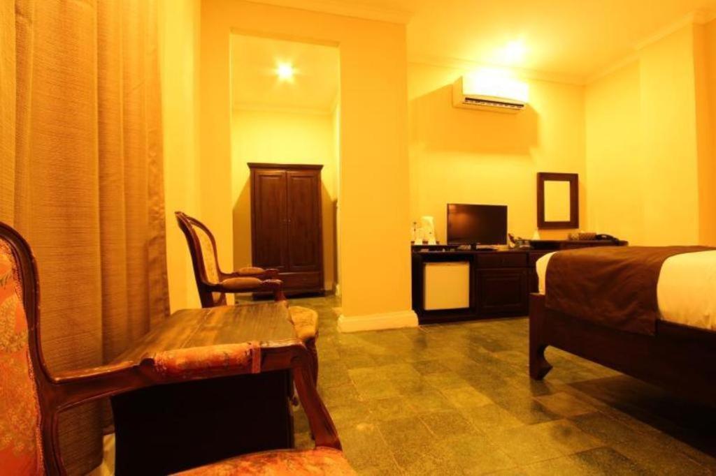 Le Luxe Boutique Hotel Vientiane Exterior foto